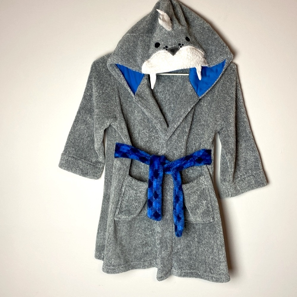 Bath Robe Cat & Jack Boys Walrus Hooded Robe Size 4T x 5T